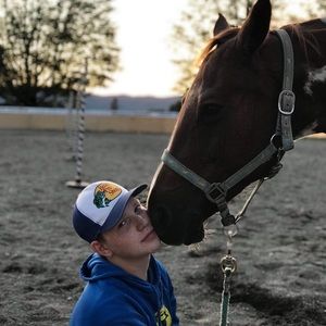 Meet your Posher, Casey